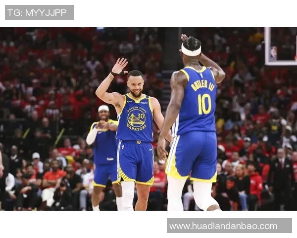 库里领衔勇士大胜，勇士以123比101击败湖人取得四连胜